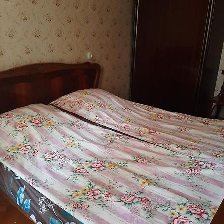 Hotel In Chiatura Екстериор снимка
